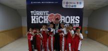 Kick Boks’ un şampiyonları Kocaeli’nde vitrine çıktı