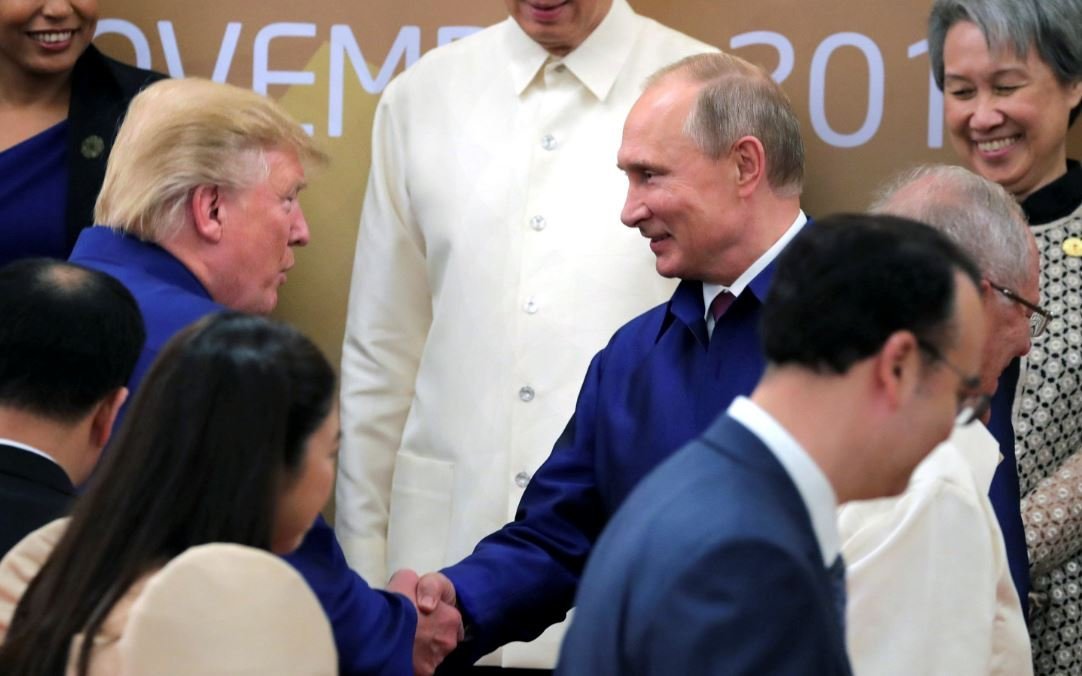 Putin ile Trump arasında kritik görüşme