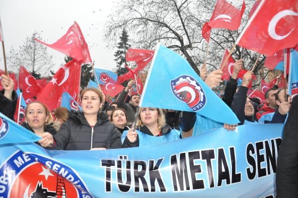 Gölcük’te Türk Metal işçilerinden protesto