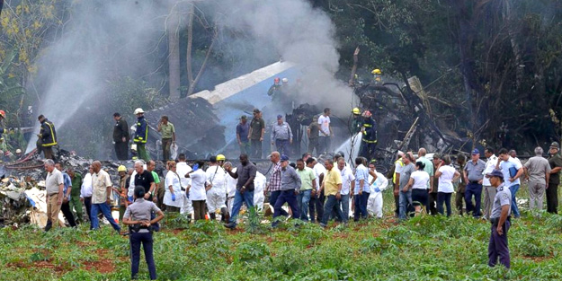 Yolcu uçağı düştü: 110 kişi öldü