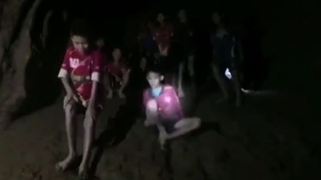 Tayland’daki çocuklar ‘aylar boyunca mağarada kalabilir’