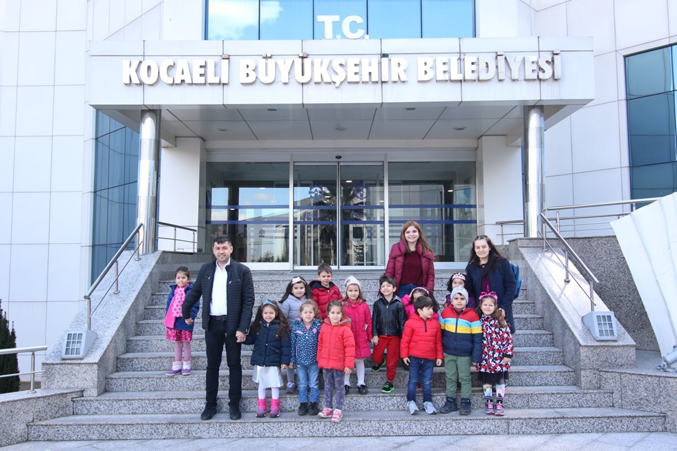 Minik öğrencilerden Büyükşehir’e ziyaret