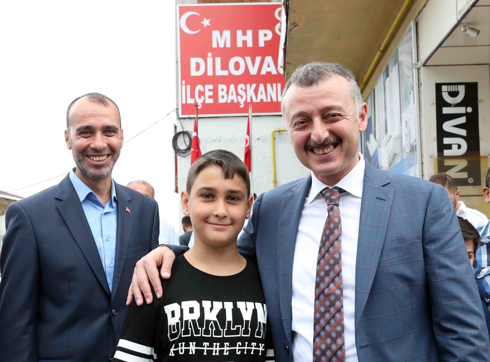 Tahir Büyükakın MHP ilçe teşkilatlarını ziyaret etti