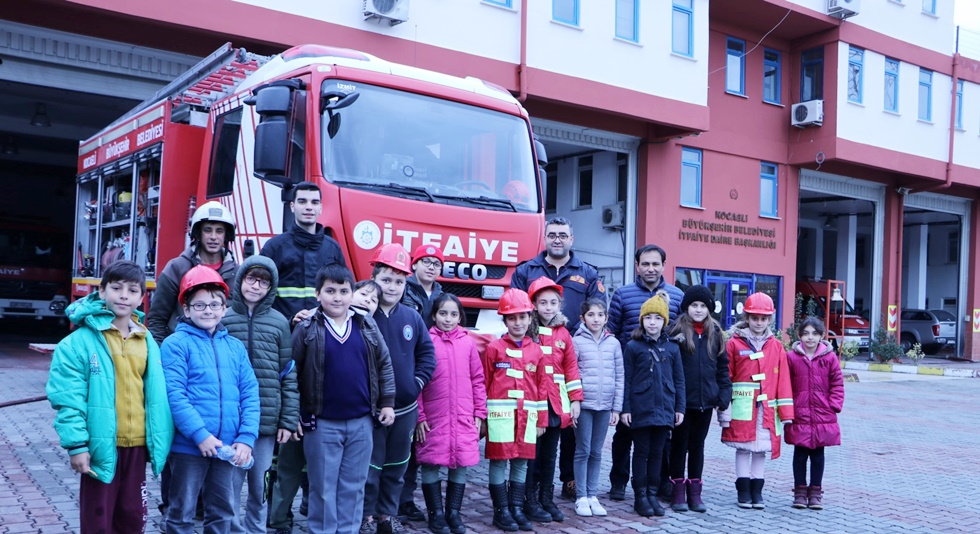 Geleceğin itfaiyecileri göreve hazır