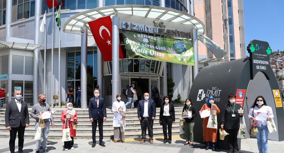 İzmit Belediyesi yılın çevrecilerine ödüllerini verdi