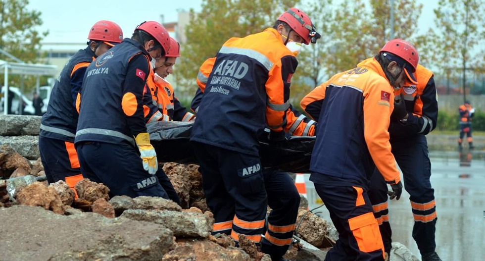 AFAD: 4 kişi hayatını kaybetti, 152 yaralı var