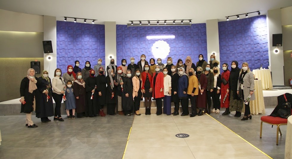 AK Parti Başiskele Kadın Kolları Başkanından İlk İstişare Toplantısı
