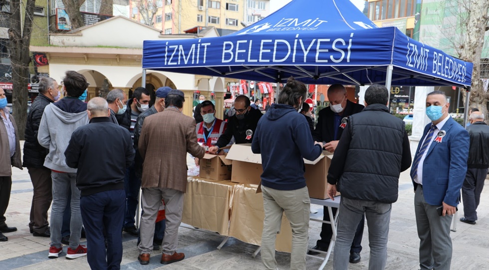İzmit Belediyesi, Leyla Atakan ve çalışma arkadaşlarını mezarı başında andı