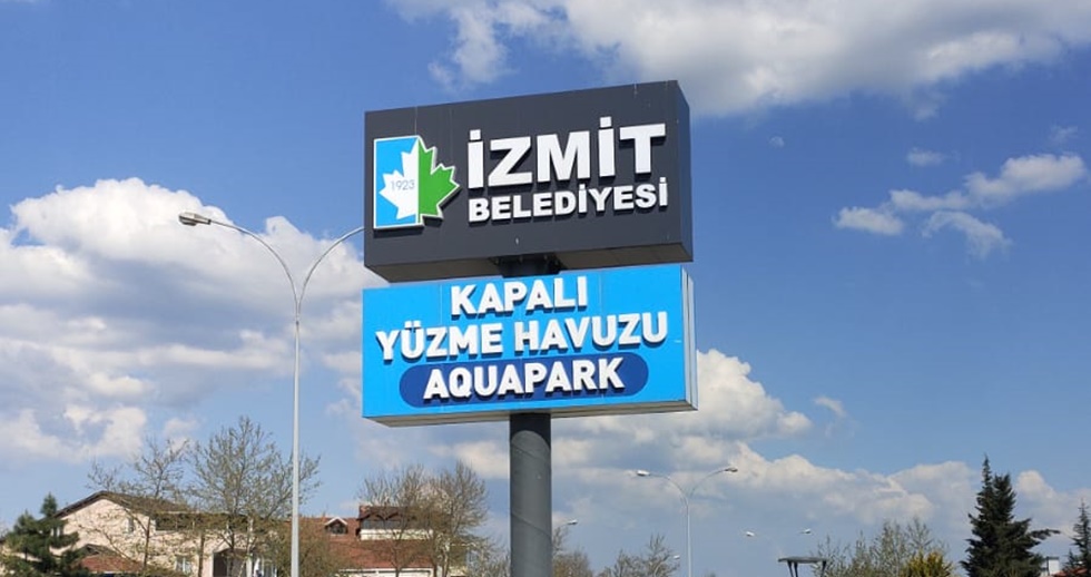 İzmit Belediyesi Bayındırlık’taki yüzme havuzunu elden geçirdi