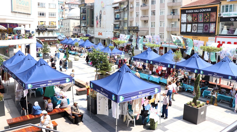 İzmitli kadınların el emeği halkın beğenisi kazandı