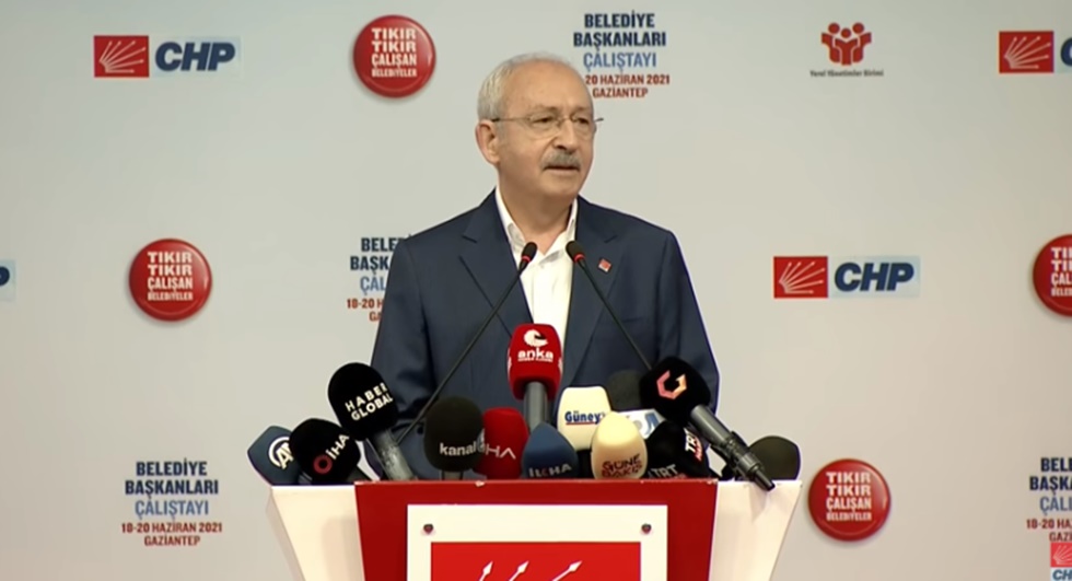 Cumhuriyet Halk Partisi Genel Başkanı Kemal Kılıçdaroğlu, Gaziantep’te düzenlenen Belediye Başkanları Çalıştayı’na katıldı.