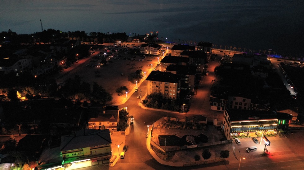 Başiskele Sahili’ne İnen Mesan Sokak Işıl Işıl