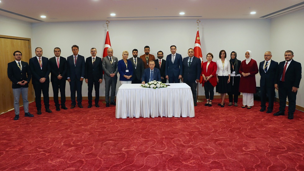 Cumhurbaşkanı Erdoğan Kıbrıs dönüşü uçakta soruları yanıtladı