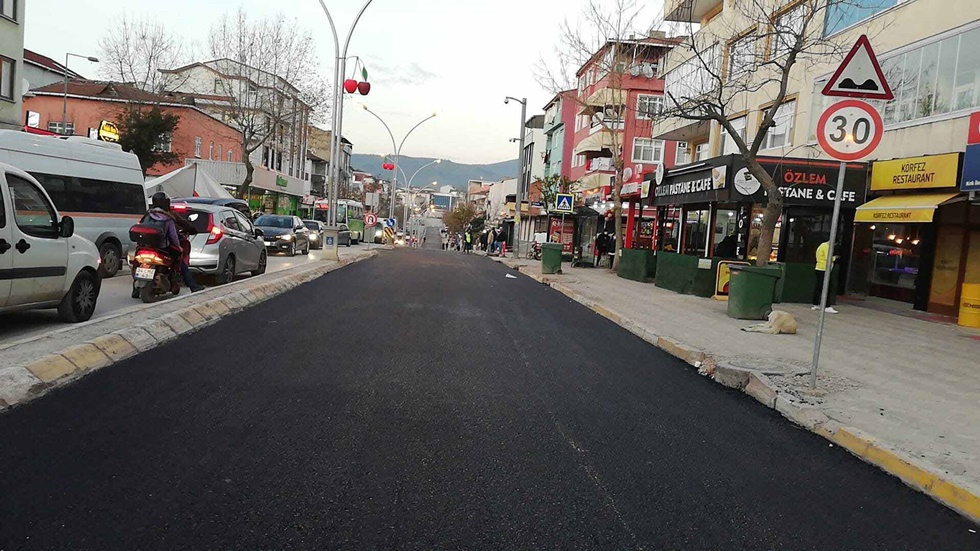 Körfez Akşemsettin Caddesi asfaltlandı