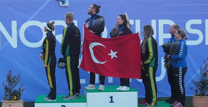 İlbilgi, Güney Kıbrıs’ta İstiklal Marşını okuttu