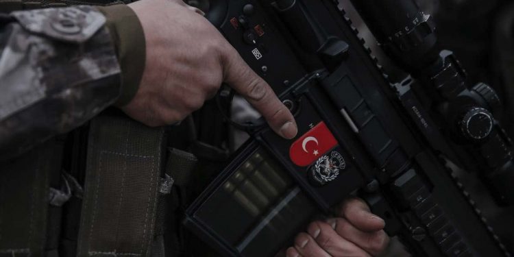 Fırat Kalkanı Harekat Bölgesi’nde 1 Özel Harekat polisimiz şehit oldu