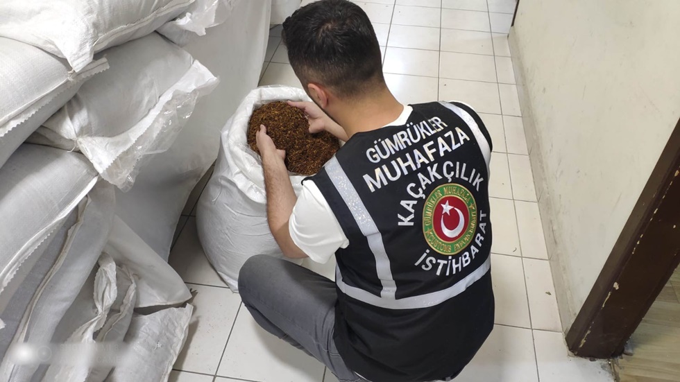 Gümrük Muhafaza ekipleri tarafından Ankara’da 1 ton 400 kilo kaçak tütün ele geçirildi