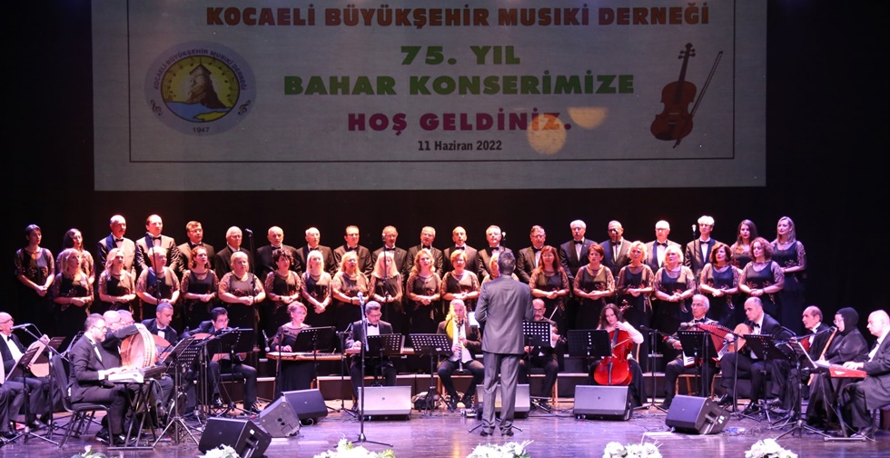 Büyükşehir Musiki Derneği Korosu tam 75 yaşında