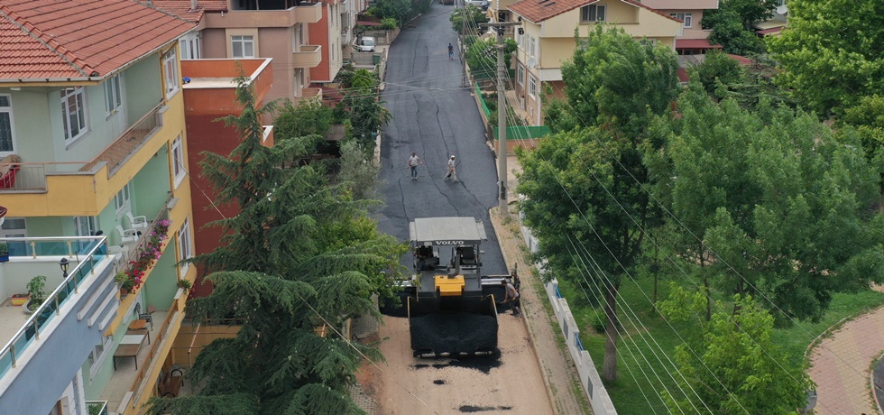 Körfez’de 4 sokak daha asfaltlandı