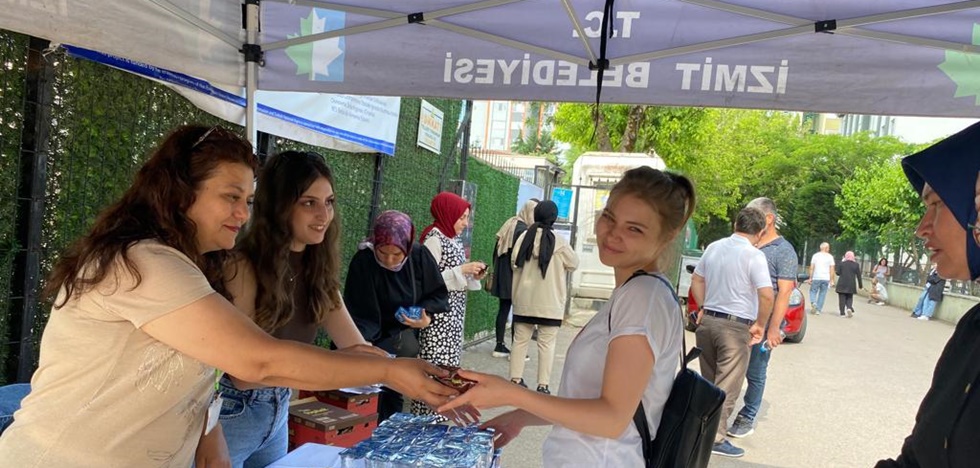 İzmit Belediyesi, YKS’de de  öğrenci ve velileri yalnız bırakmadı