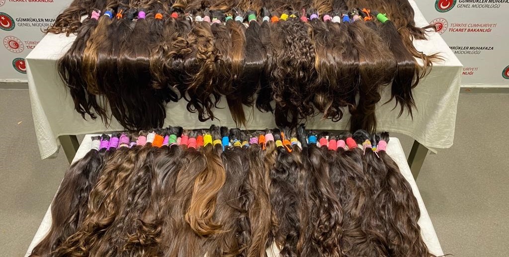 Valiz İçerisinde Kilolarca İnsan Saçı Ele Geçirildi