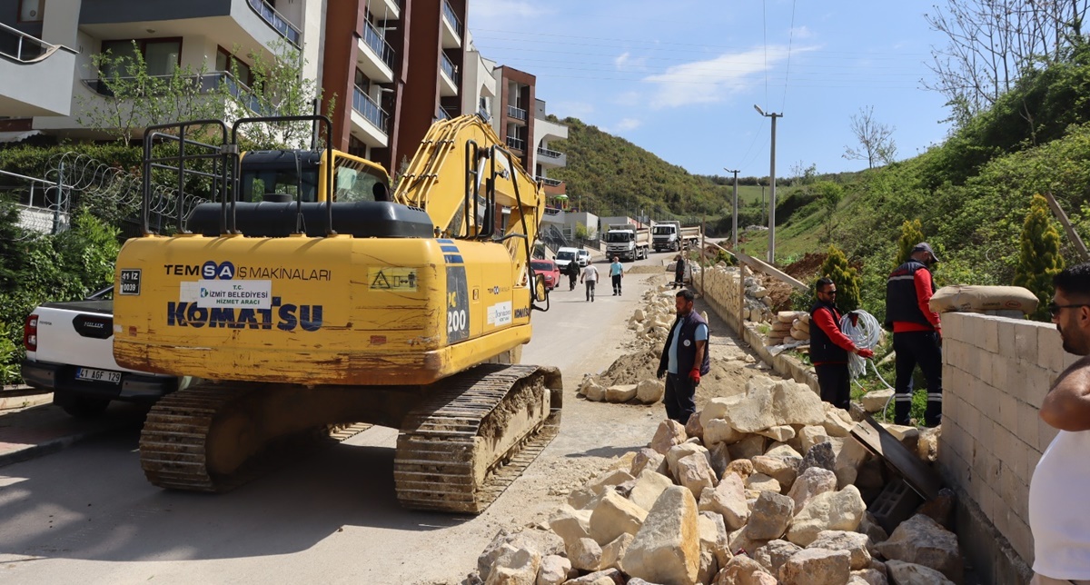 İzmit Belediyesi kaçak yapılarla mücadelesine devam ediyor