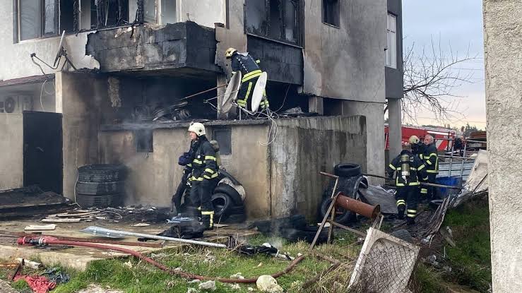 Darıca ilçesi Piri Reis Mahallesi’nde yangın