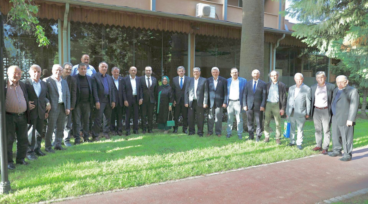 AK Parti Kocaeli İl Başkanı, Seçim Öncesi Kurucularla Bir Araya Geldi