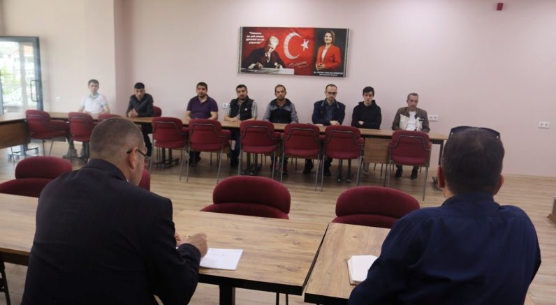İzmit Belediyesi İstihdam Birimi iş arayan vatandaşlara destek olmayı sürdürüyor