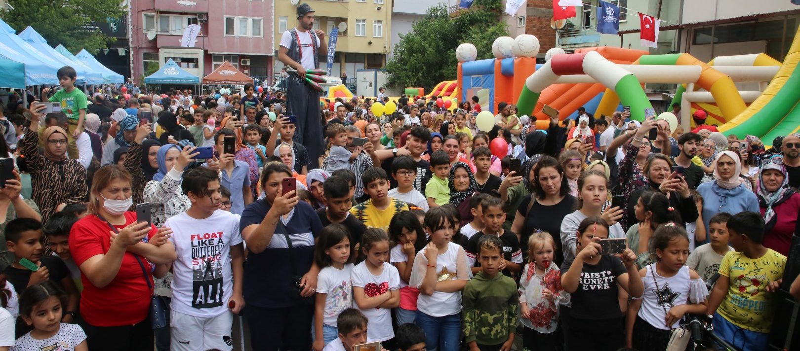 Kocaeli’nin çocukları eğlenceye doyacak: “Bizim Sokakta Şenlik Var”