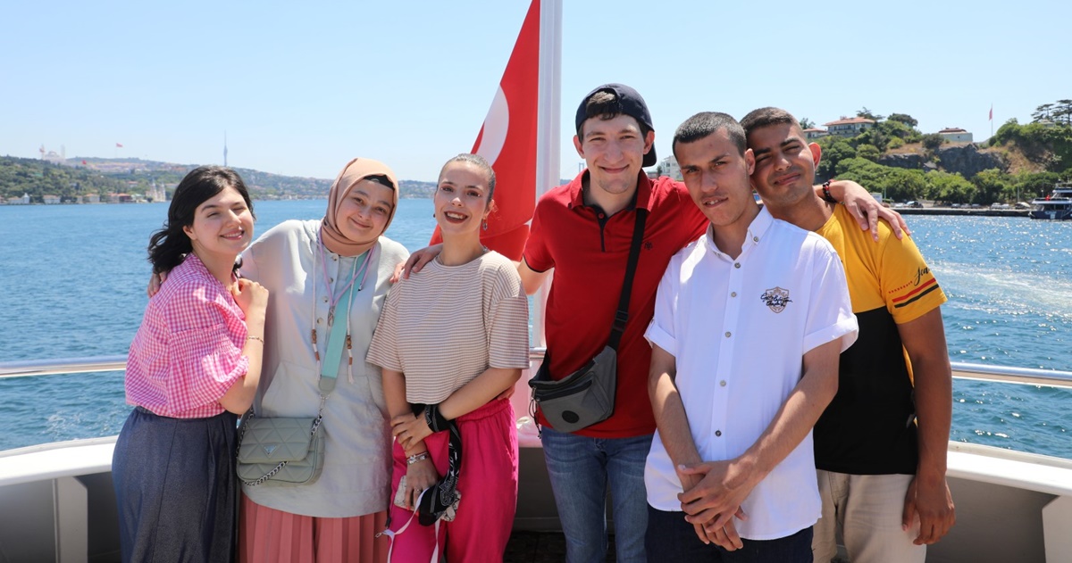 Büyükşehir, özel öğrencilere İstanbul’u gezdirdi