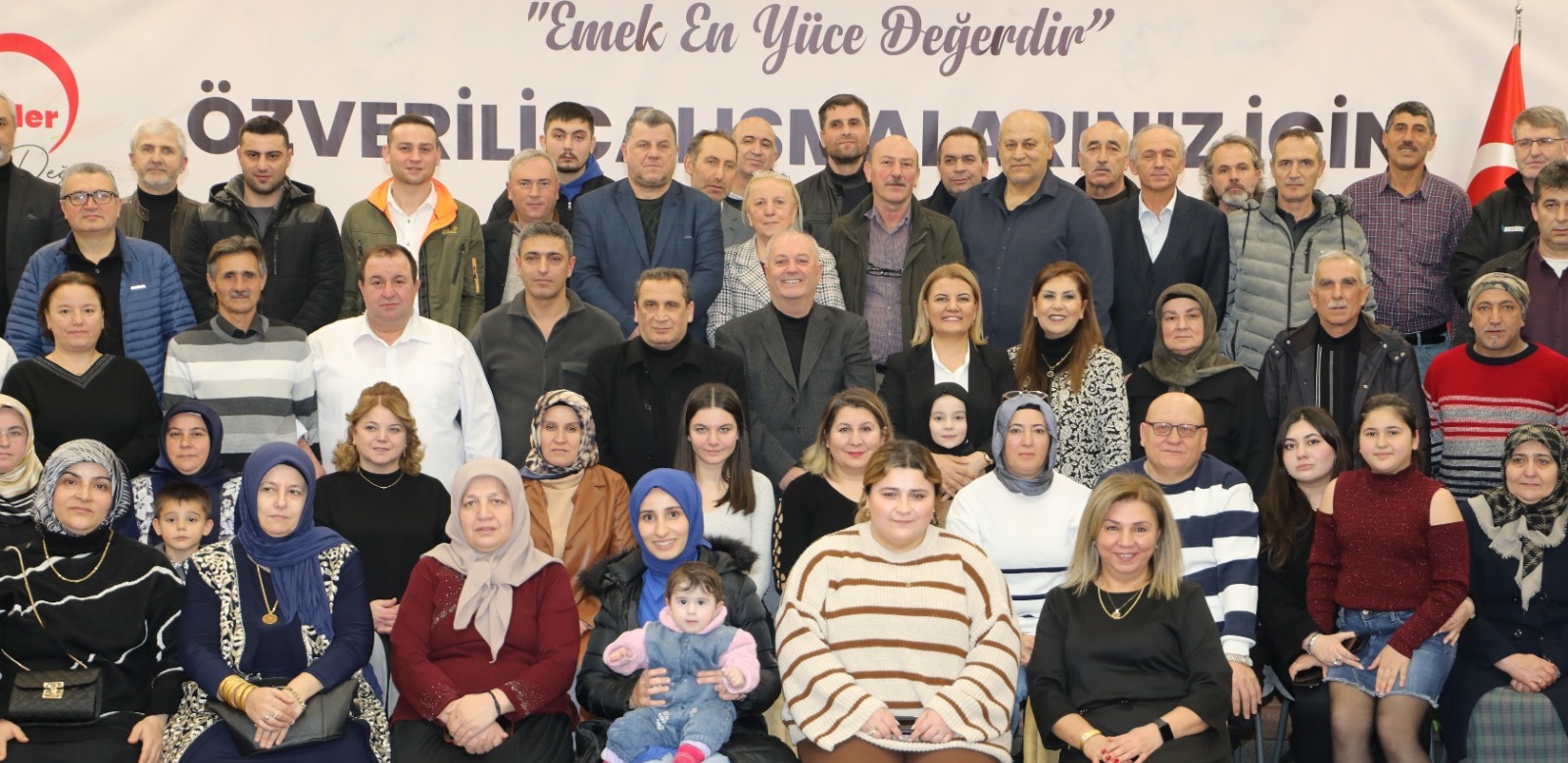 İzmit Belediyesi Emekli Personellerine Ahde Vefa Örneği Gösterdi: Başkan Hürriyet, “Emekli arkadaşlarımız her zaman bu ailenin bir parçası olacak”
