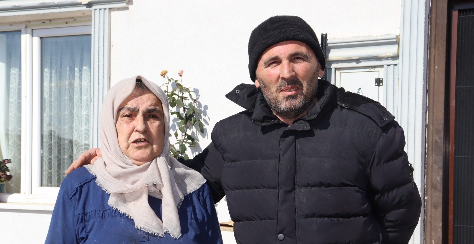 Gazimiz ve engelli annesinin çamur  çilesini İzmit Belediyesi bitirdi