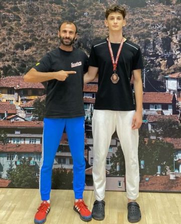 Körfezli taekwondocu Hamza Uzun’a milli davet geldi