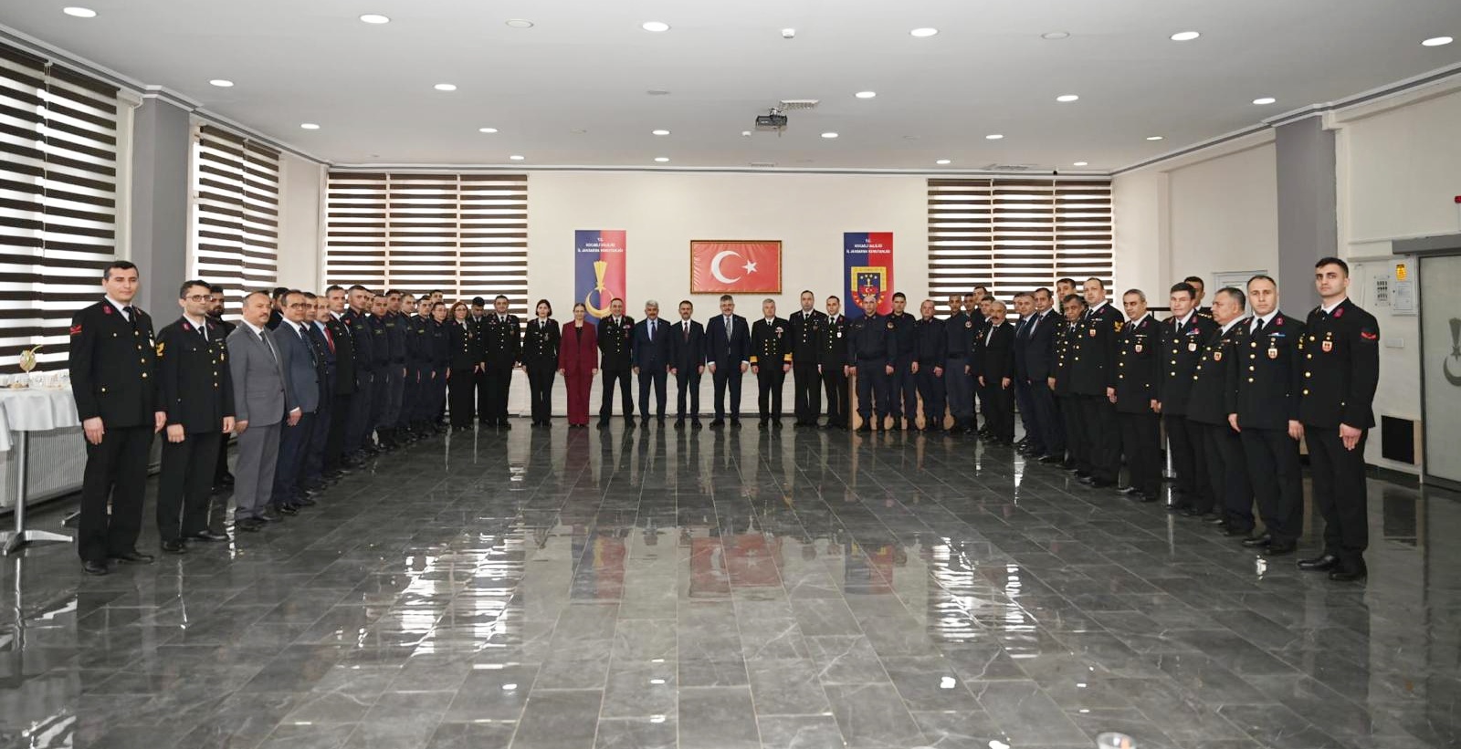 Vali İlhami Aktaş’tan İl Jandarma Komutanlığına Bayram Ziyareti