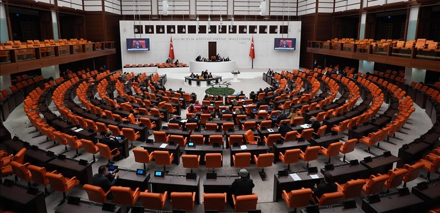 Basın İlanı Üzerinden Kurulan Denge: Düzenleme mi, Baskı mı?