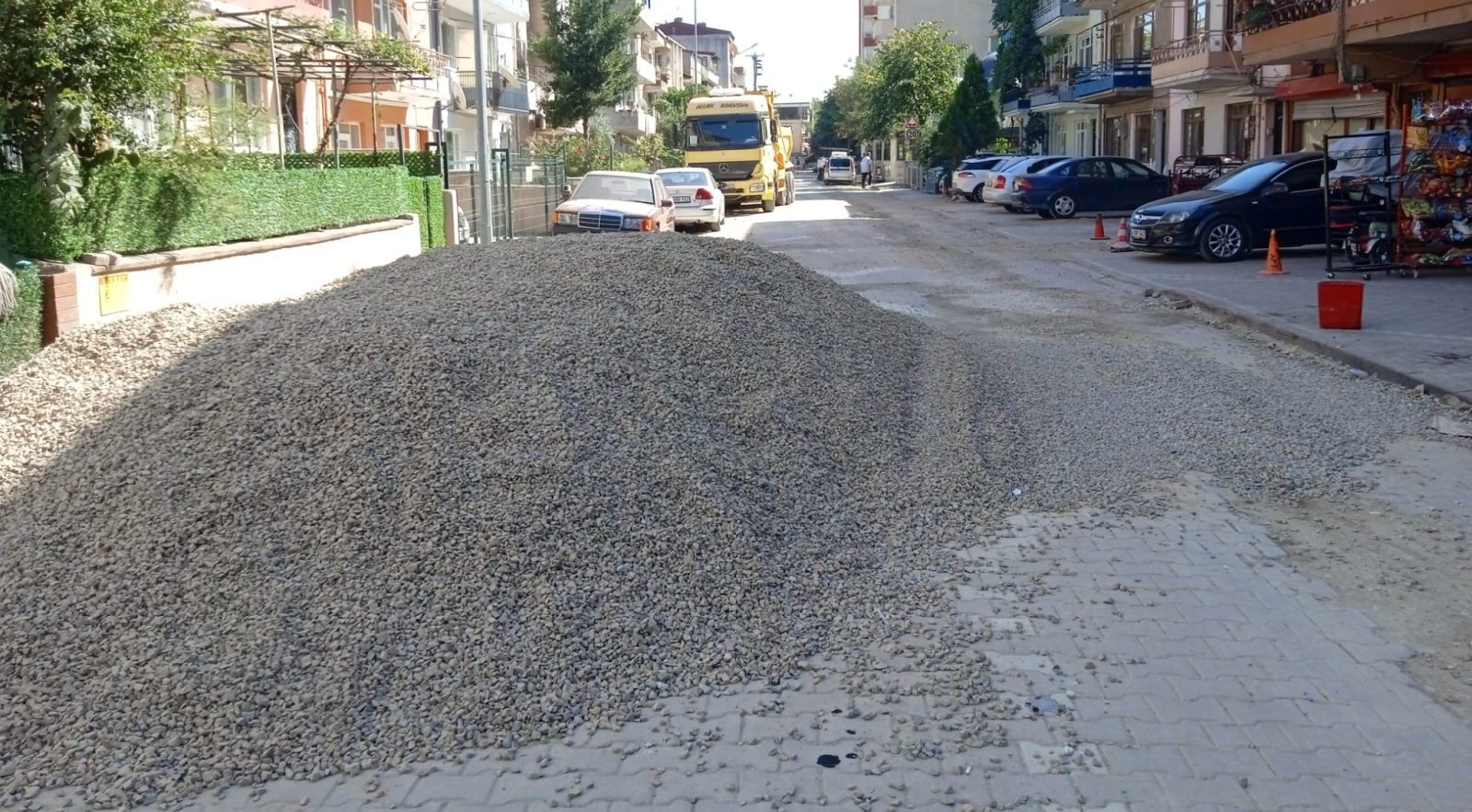 İzmit Zümrüt Sokak’ta İSU Çalışmaları Vatandaşları Zorluyor