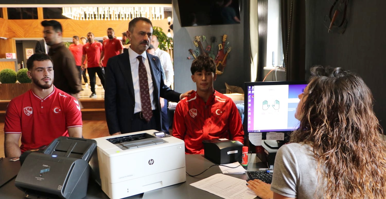 Pasaport Hizmeti Milli Gururlarımızın Ayağına Gitti