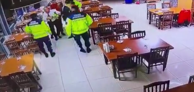Jandarma otoyolda hayat kurtardı: O anlar kameralara yansıdı