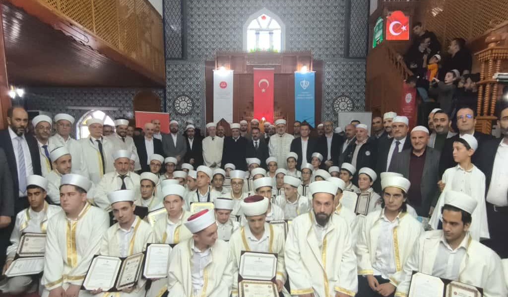 Vali Aktaş, Hafızlık İcazet Merasimine Katıldı