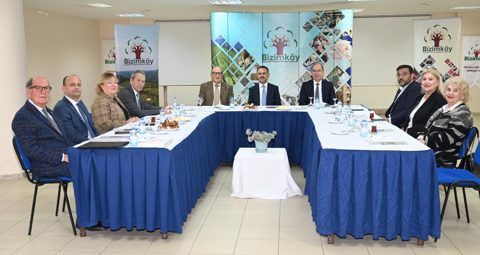 Bizimköy Engelliler Üretim Merkezi Vakfı Mütevelli Heyet Toplantısı, Vali Aktaş Başkanlığında Yapıldı