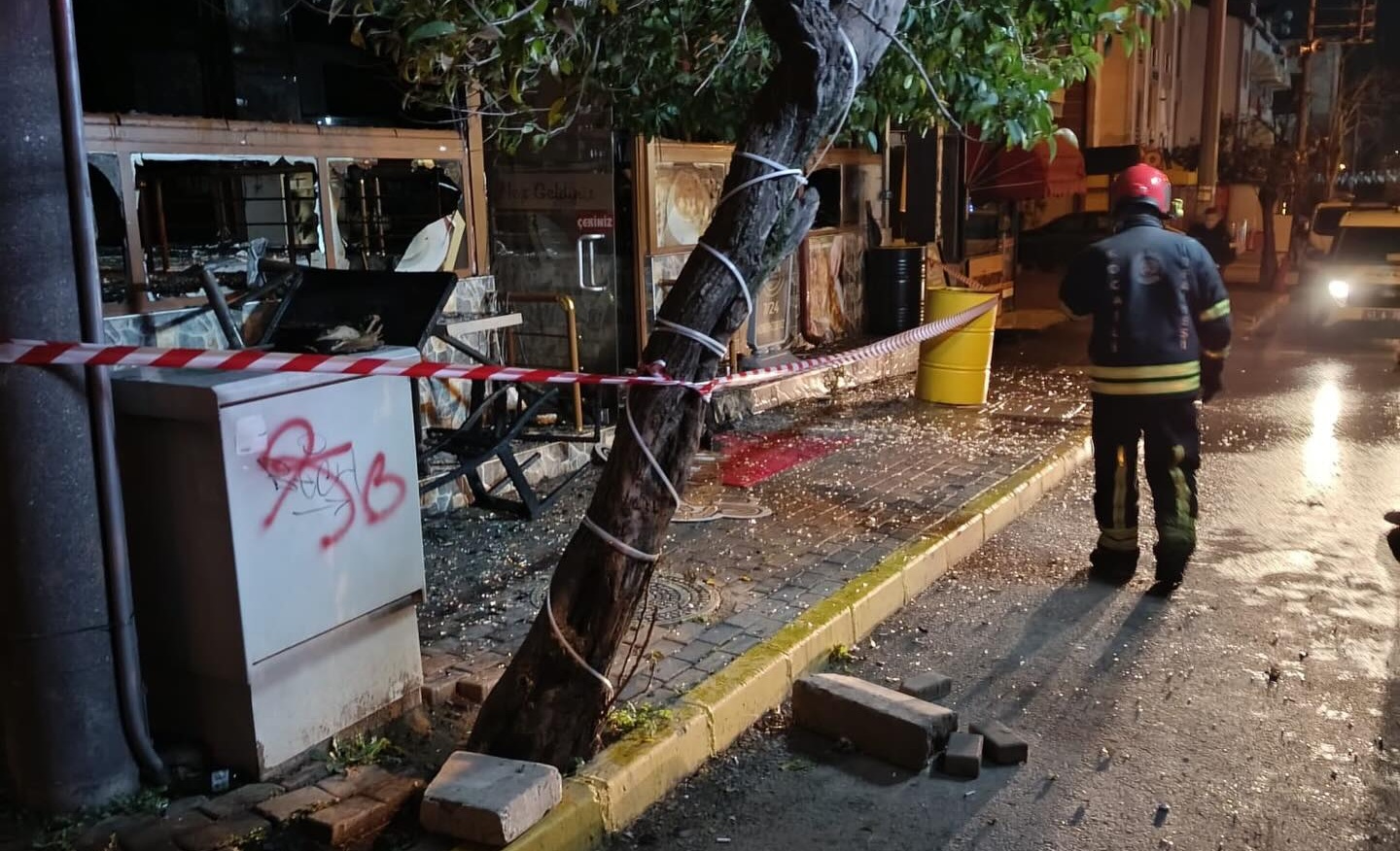 Derince’de işyerinde yangın paniği: İtfaiye zamanla yarıştı