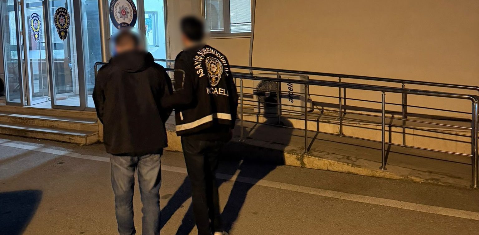 Uyuşturucu Ticareti Hükümlüsü İzmit’te Yakalandı