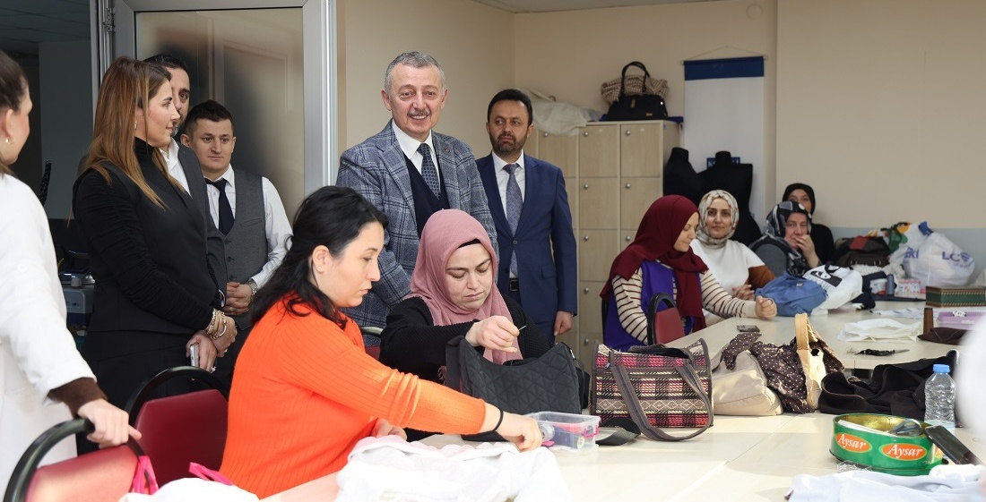 KO-MEK’te Eğitim Masaya Yatırıldı: Büyükakın Tepeköy’de Kursiyerleri Dinledi