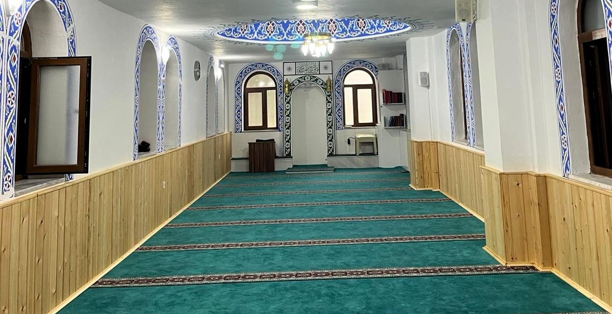 Gölcük Yunus Emre Camii’nde Bakım Çalışması Tamamlandı