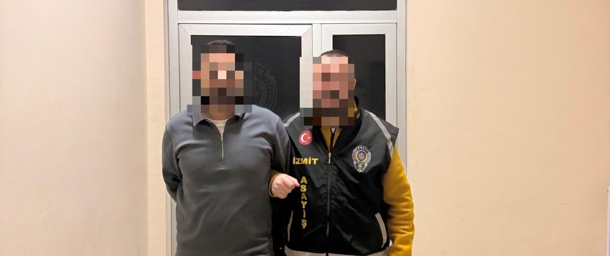 İzmit’te operasyon! 3 yıl 9 ay hapis cezası bulunan hükümlü yakalandı