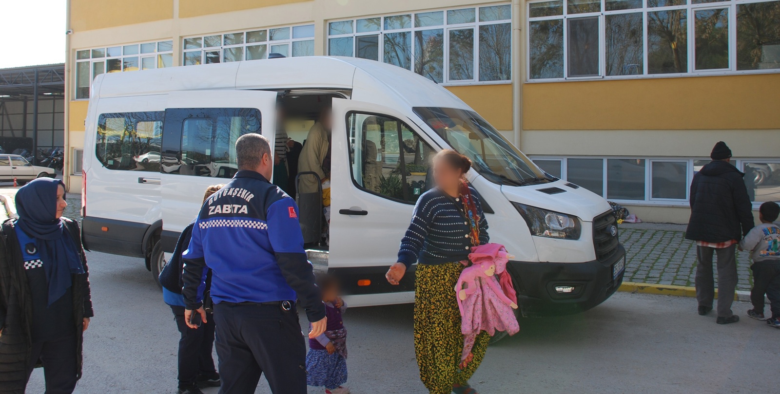 Kocaeli Büyükşehir Zabıtası uyardı: Duygu sömürüsüne izin vermeyin