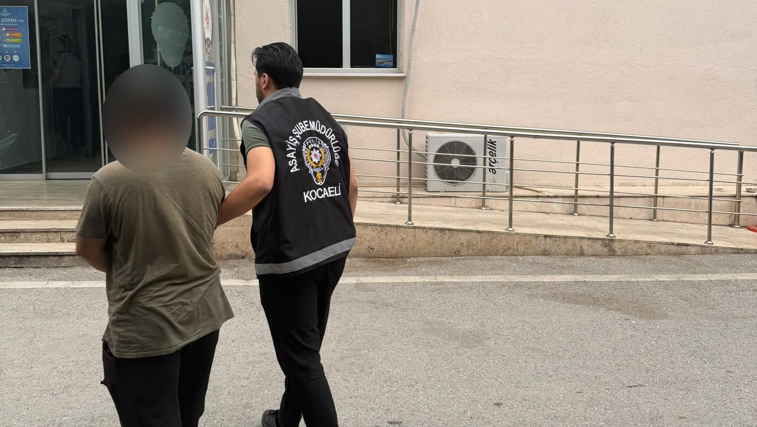 Uyuşturucu ticareti suçundan 12 yıl 6 ay hapis cezası bulunan şahıs Kocaeli’de yakalandı