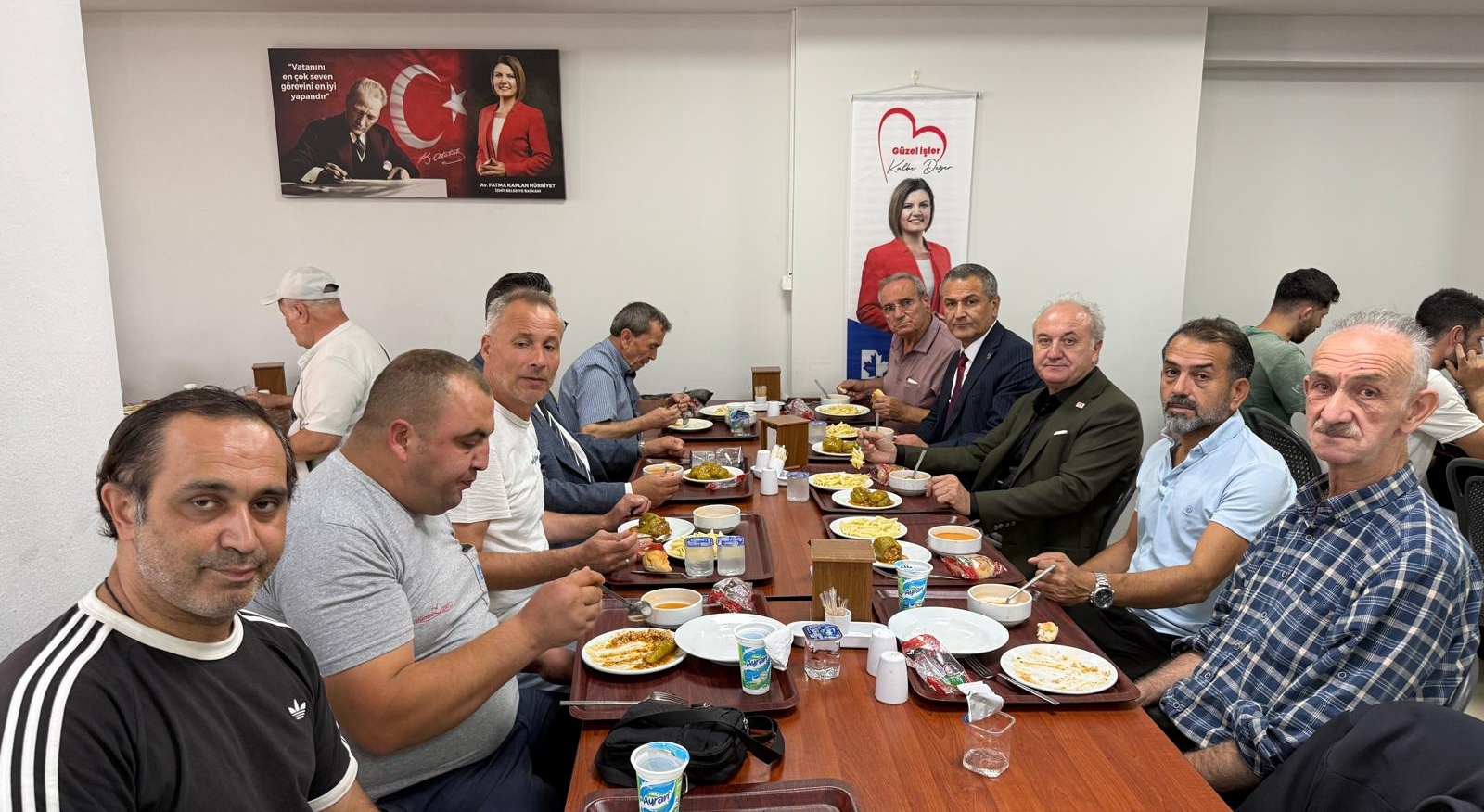 Başkan Vekili Obuz, Paşa Kent Lokantası’nda vatandaşlarla buluştu