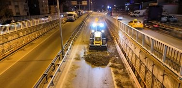 Gebze’deki Eskihisar Feribot Yolu Alt Geçidi’nde Gece Bakım Çalışması